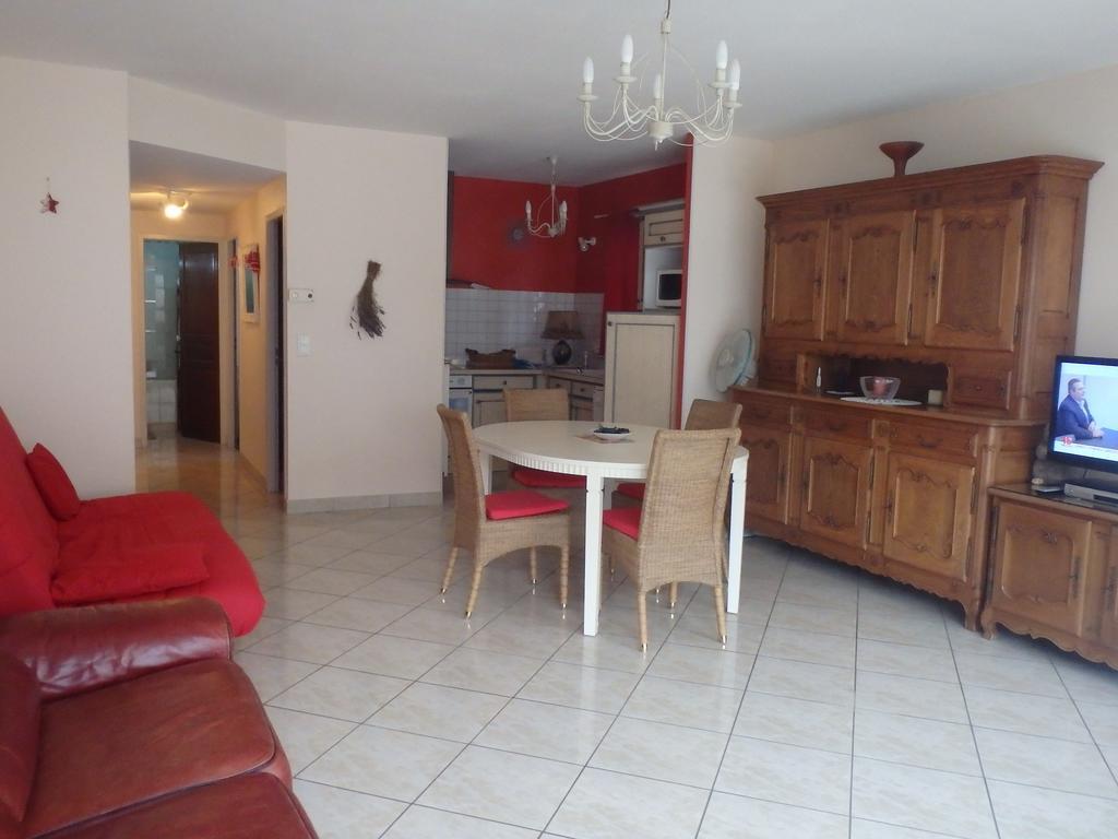 Le Moulin Des Pres Avec Terrasse Apartment Везул Стая снимка